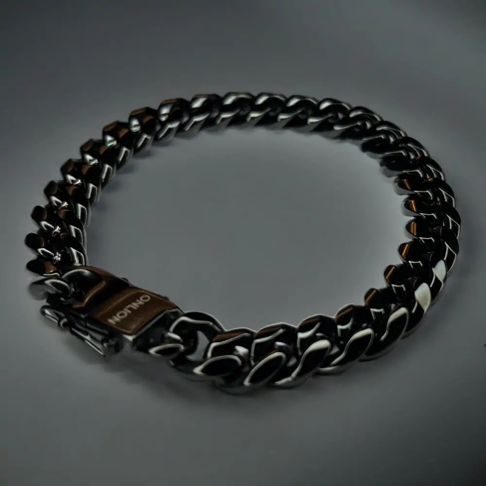 Pulsera-de-eslabones-cubanos-de-acero-inoxidable-para-hombre-brazalete-con-cierre-de-diamantes-de-imitaci-Photoroom-13